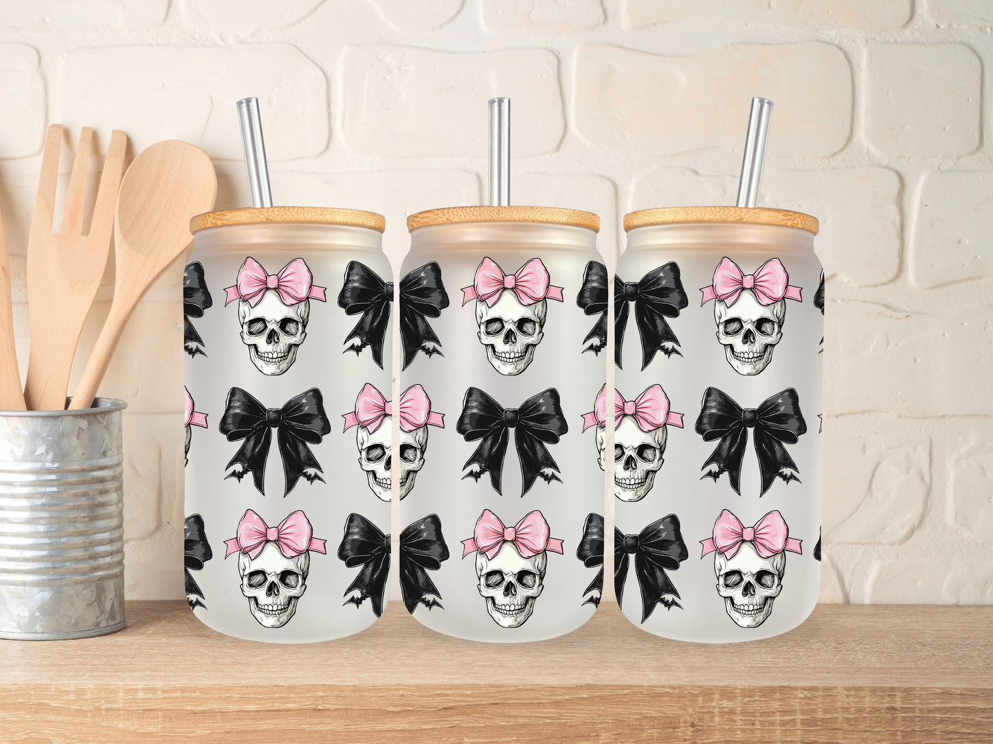 Skulls and bows - 16oz libbey can