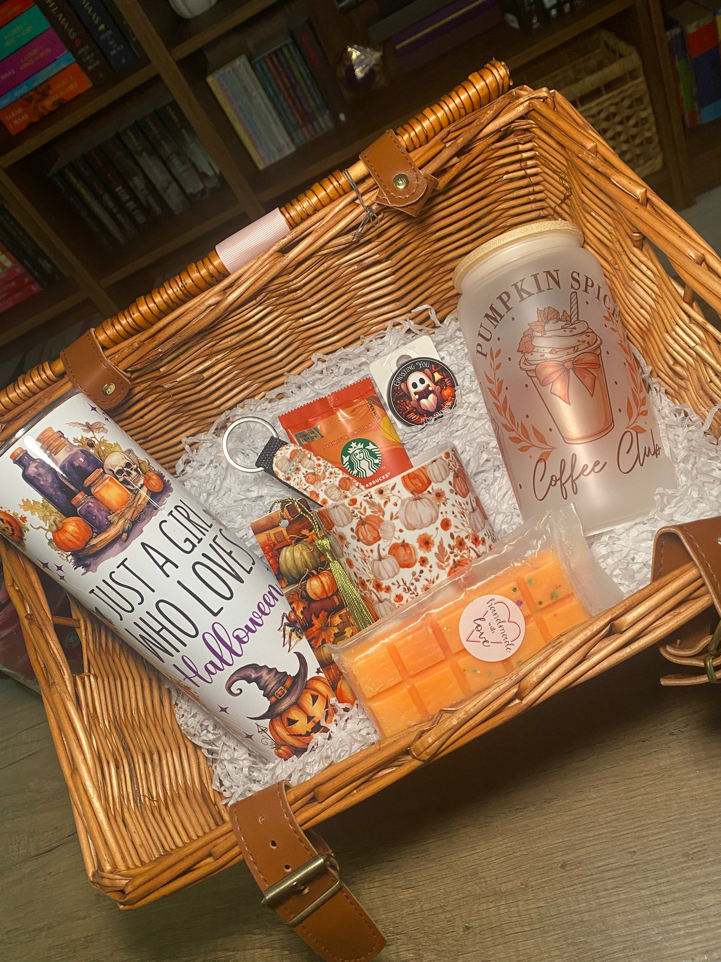 Monthly mystery box - October - Spooky season